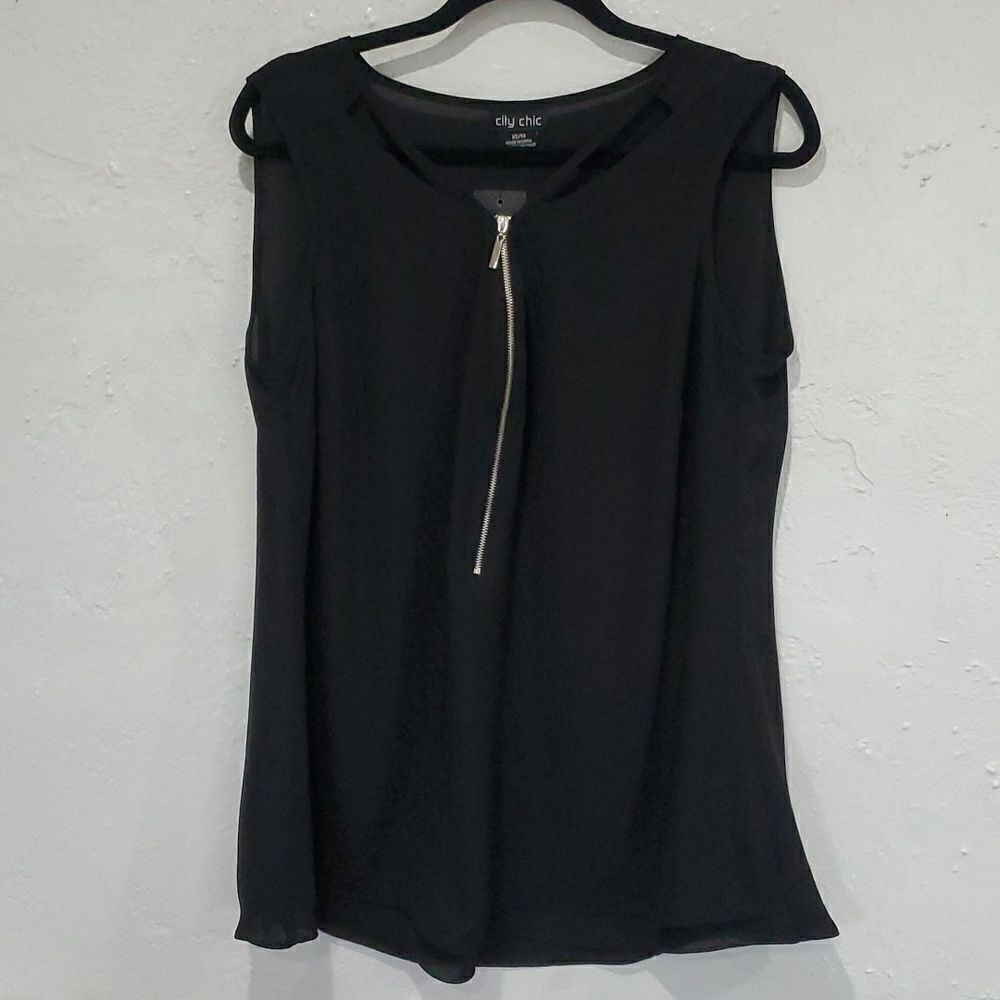 City Chic Top Sweet Zip in Black Size 14 or City Chic XS